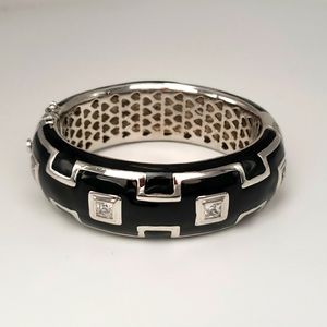 Rhodium plated cubic zirconium 🖤 black enamel bangle